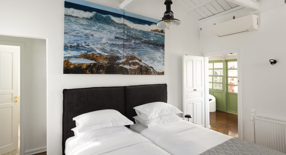 house-of-andele-living-room-2a